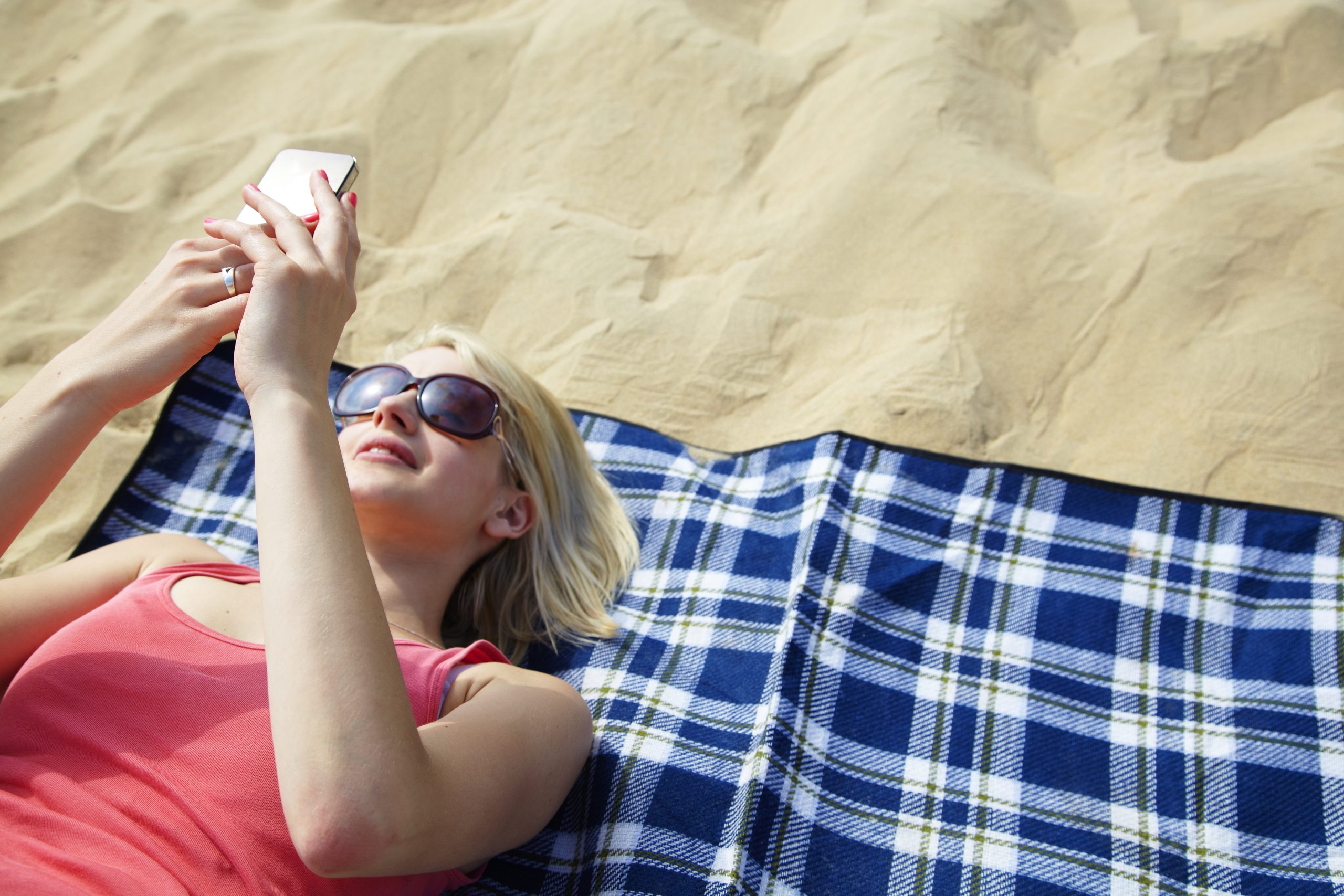 safer-sunbathing-thanks-to-apps-that-tell-you-when-it-s-time-to-reapply